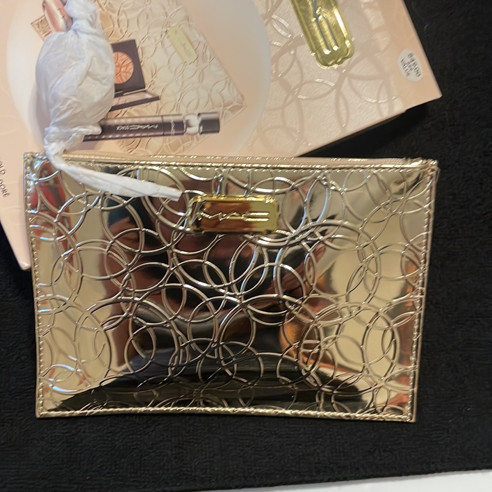 MAC SPARKLING STARE EYE KIT :GOLD - Picture 4 of 4